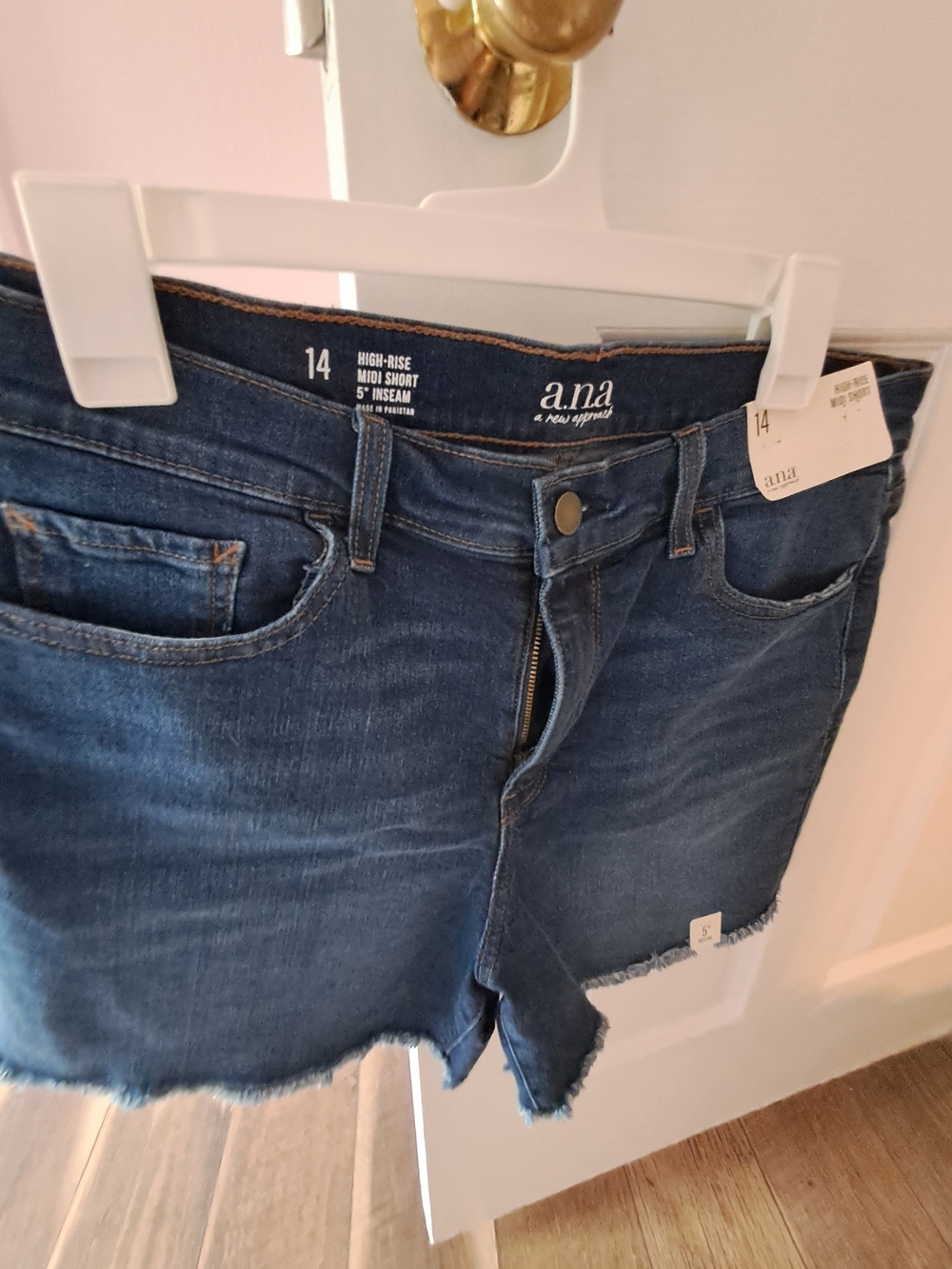 a.n.a High-Rise Denim Midi Shorts in Dark Blue